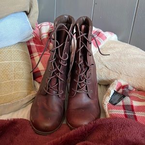 Womens size 9 and a half maroon timberland heel boots